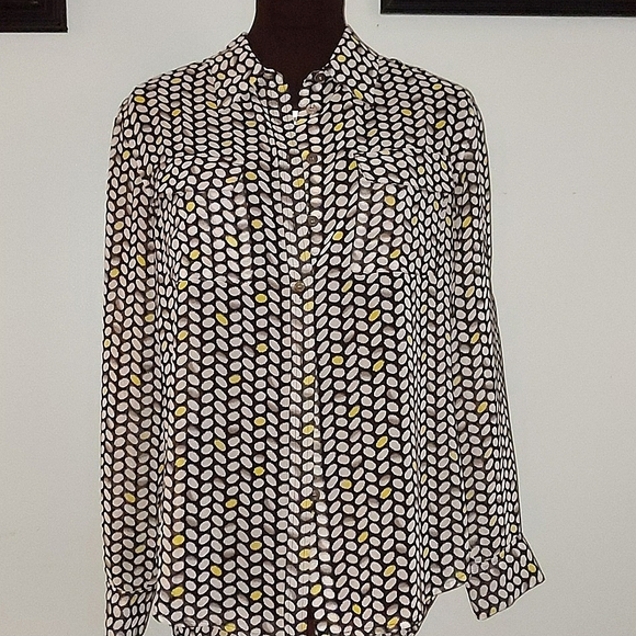 Two By Vince Camuto Sheer Button Down Shirt - Picture 8 of 8